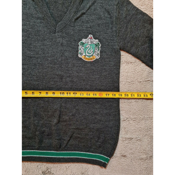 Harry Potter Slytherin Uniform V-Neck Sweater Size Adult M Grey/Green - Picture 6 of 7